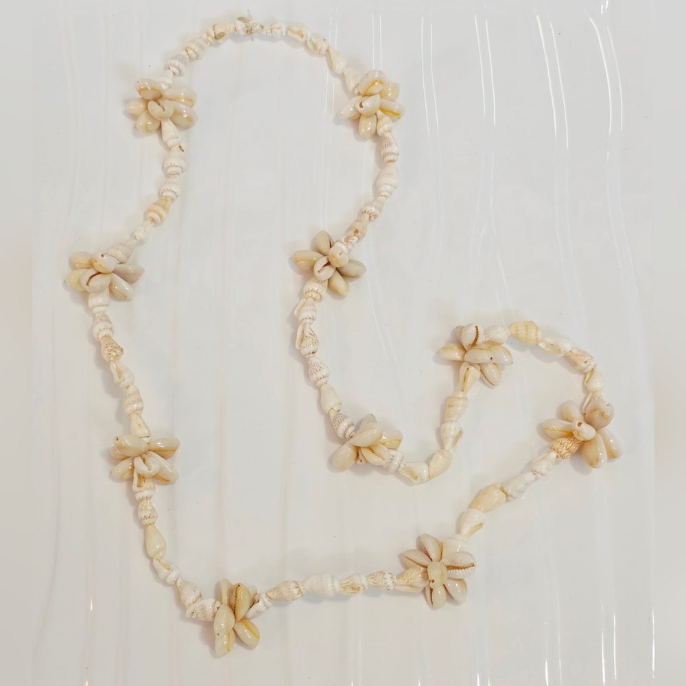 Vintage Cream Shell Necklace